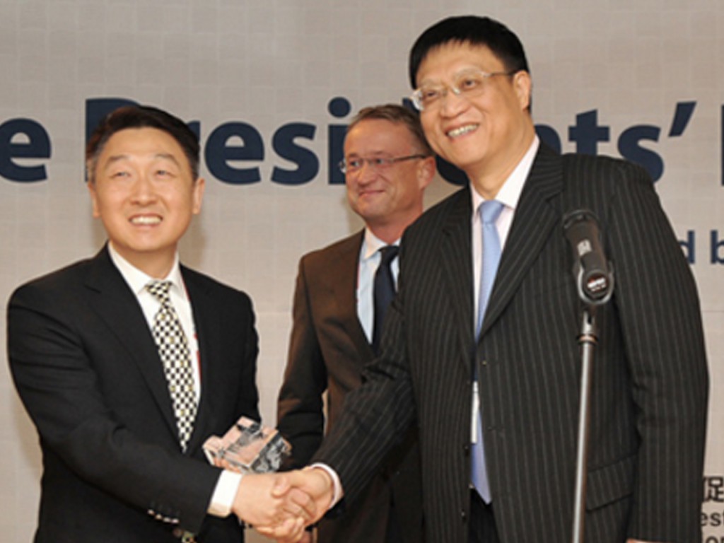  Left to right: Benjamin Chau HKTDC Deputy Executive Director, Christian Glasmacher, Chair of UFI’s Marketing Committee and Xianjing Chen, UFI President 2013